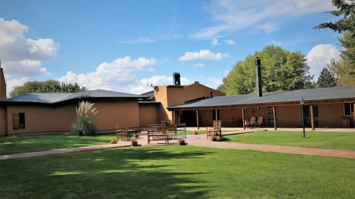 La Mota lodge exterior